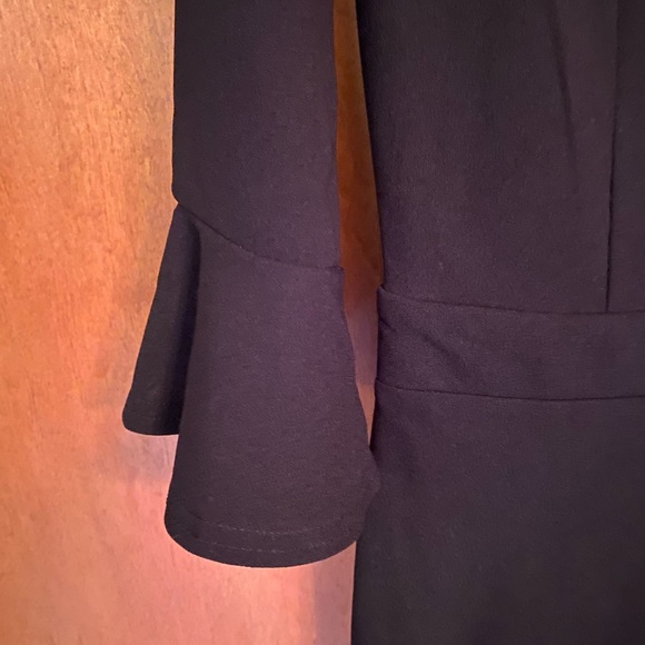 Black jumpsuit with bell sleeves size M - Picture 4 of 8